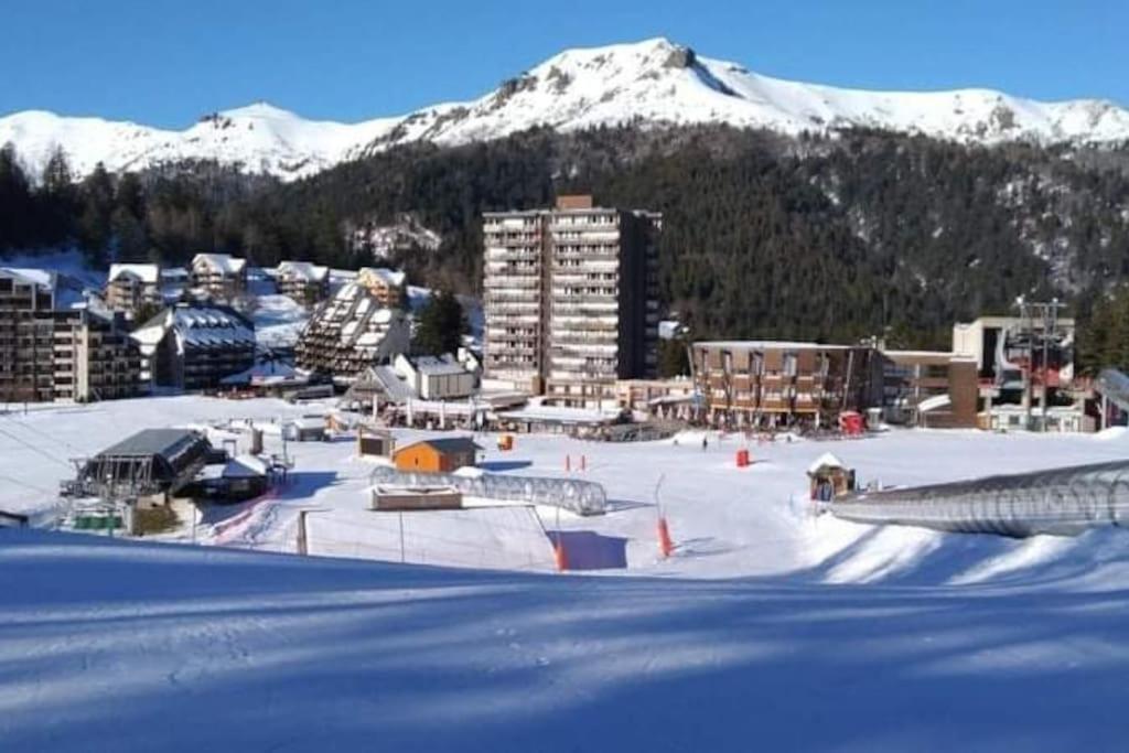 Apartamento Sur La Colline Sousceyrac Exterior foto